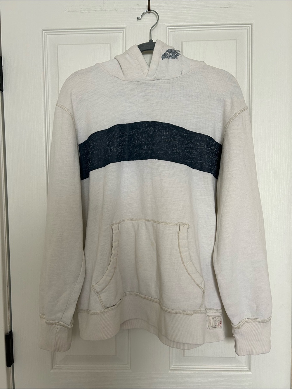 Vintage American Eagle Men's Cream Hoodie with Navy Stripe